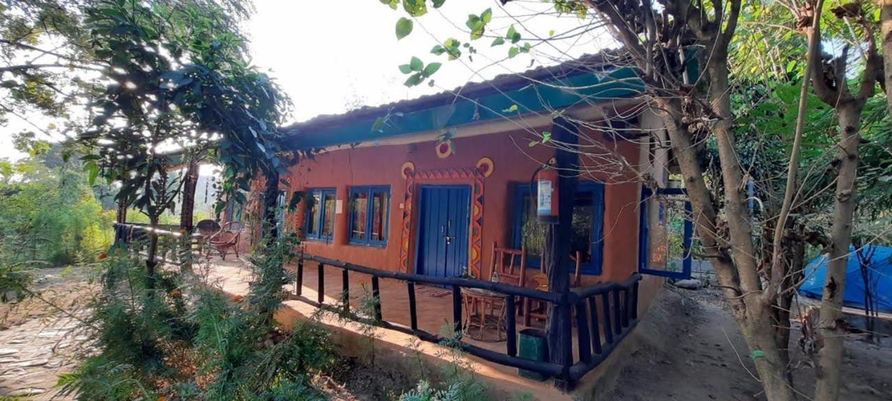 Hotel Camp Hornbill Corbett à Rāmnagar Extérieur photo