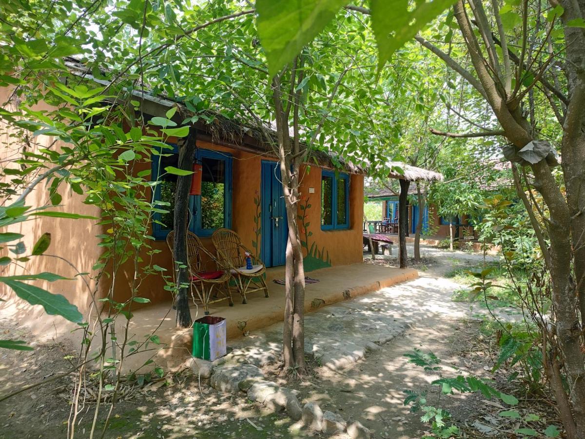 Hotel Camp Hornbill Corbett à Rāmnagar Extérieur photo