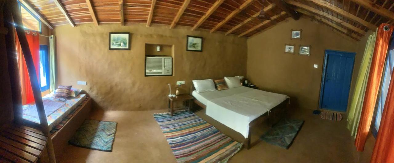 Hotel Camp Hornbill Corbett à Rāmnagar Extérieur photo