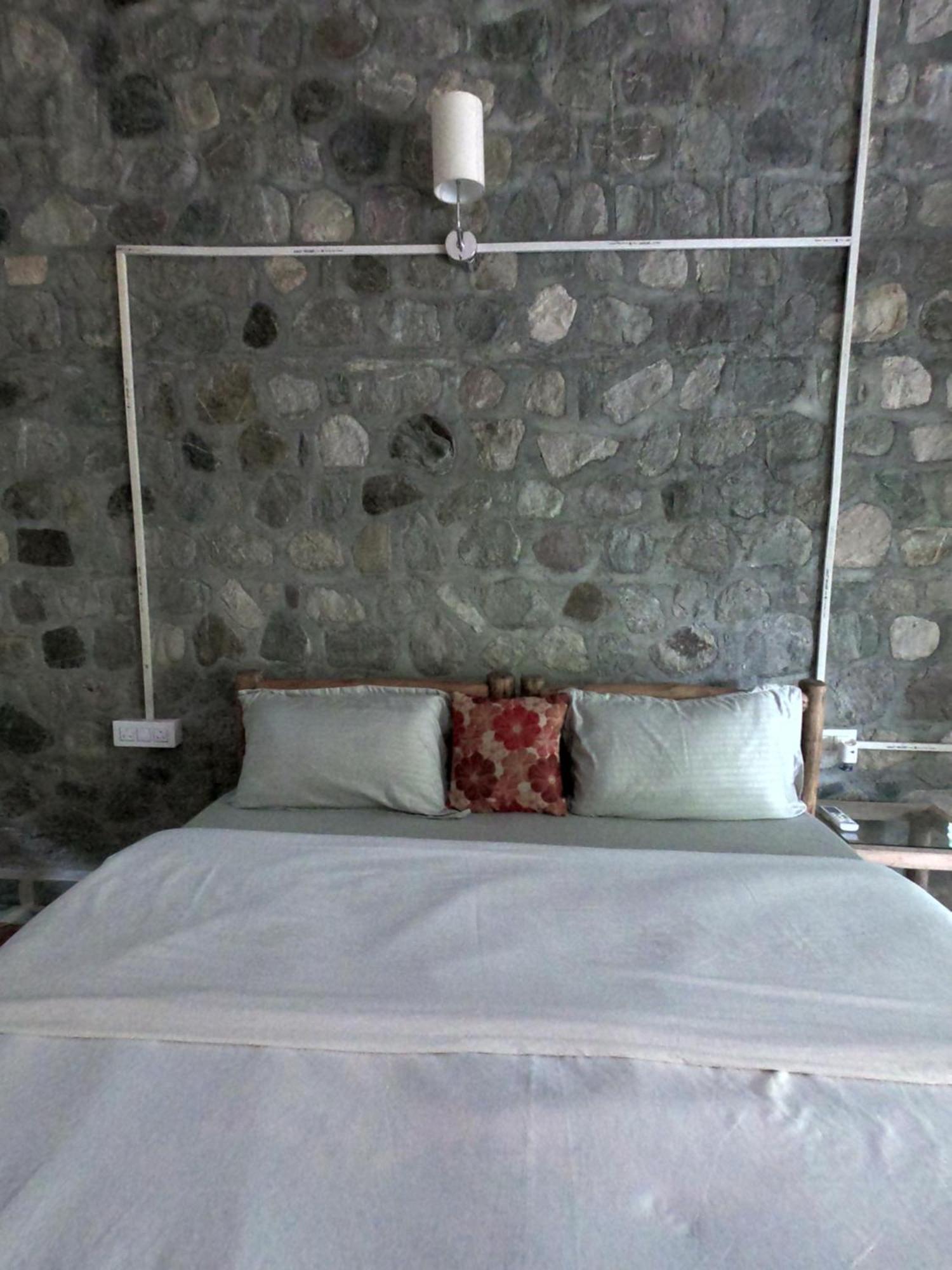 Hotel Camp Hornbill Corbett à Rāmnagar Extérieur photo