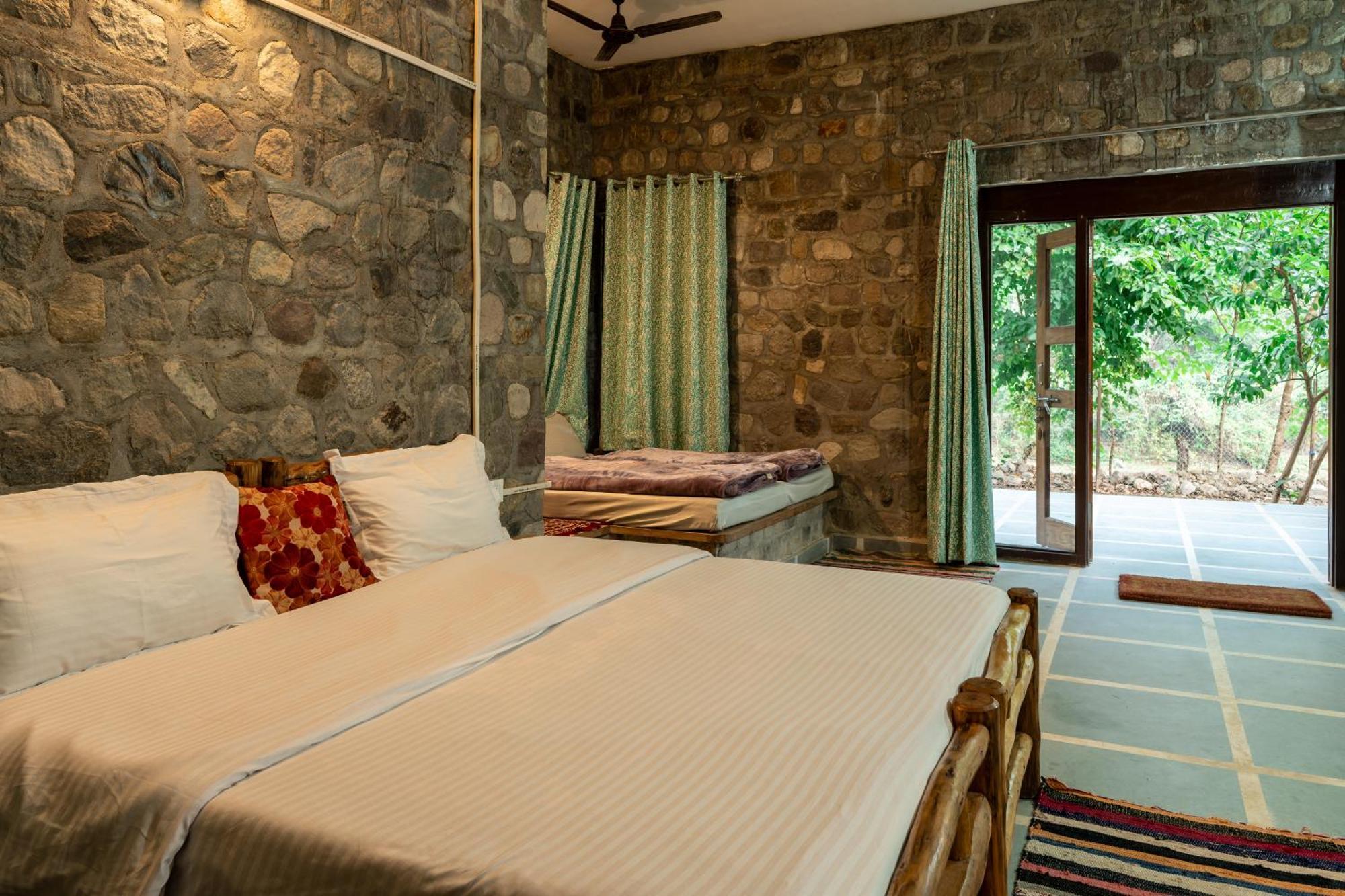 Hotel Camp Hornbill Corbett à Rāmnagar Extérieur photo