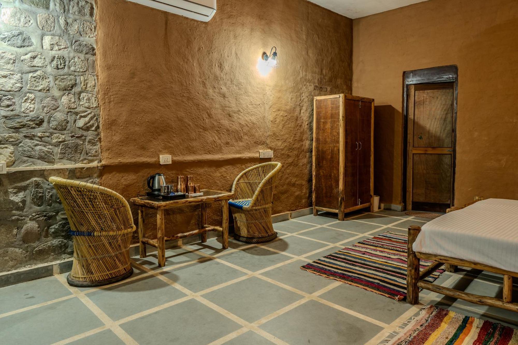 Hotel Camp Hornbill Corbett à Rāmnagar Extérieur photo